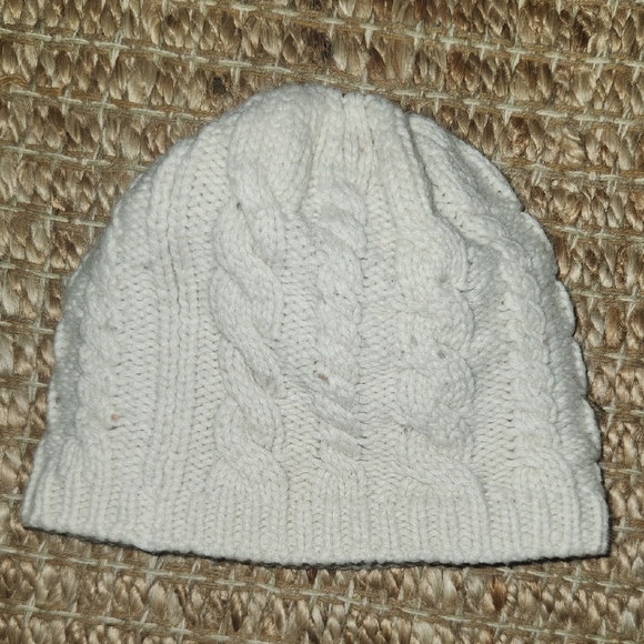 The North Face White Cable Knit Beanie - Picture 6 of 6